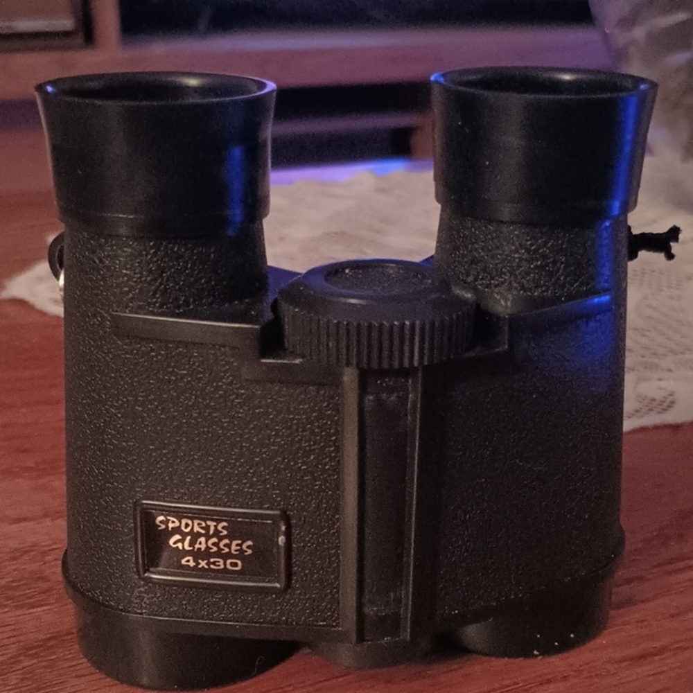 Sports Illustrated Swim Black Binoculars 4x30
